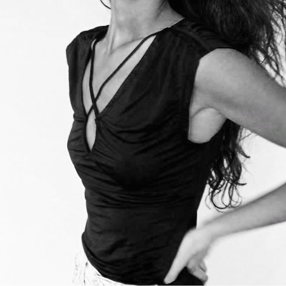 FREE PEOPLE Intimately Acai Silky Stretch Strappy Baby Tee XS NWT - Picture 2 of 10